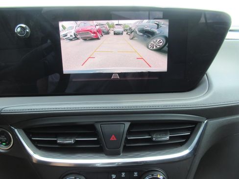 Used 2024 Buick Encore GX Preferred FWD image 27