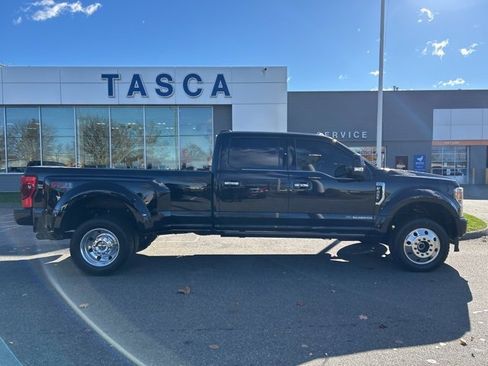 Used 2022 Ford F450 Platinum w/ FX4 Off-Road Package image 9