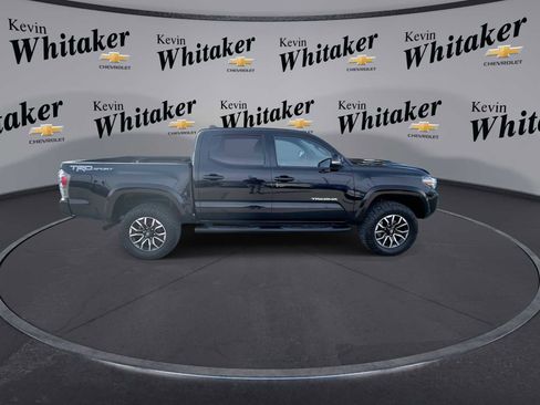 Used 2021 Toyota Tacoma TRD Sport w/ Technology Package image 9