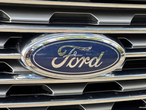 Used 2022 Ford Edge Titanium AWD/4WD image 49
