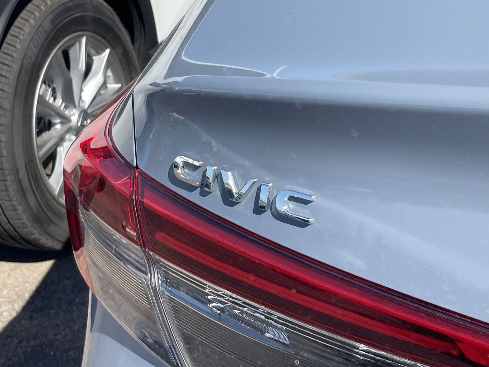 Used 2024 Honda Civic Touring image 7