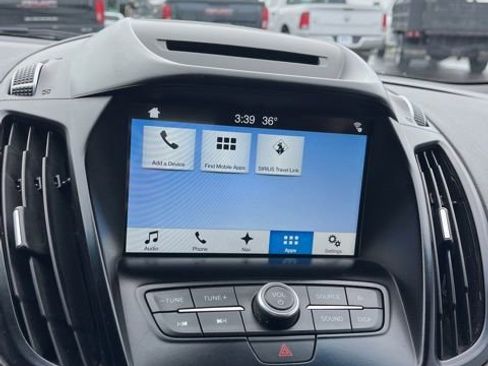 Used 2018 Ford Escape SE w/ SE Sport Appearance Package image 44