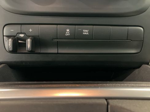 Used 2017 RAM 1500 Outdoorsman image 17