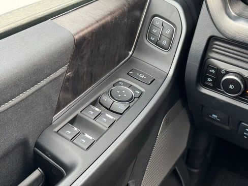 New 2026 Ford F350 Lariat w/ Black Appearance Package image 32