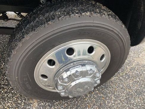 Used 2024 RAM 5500 4x4 Crew Cab image 17