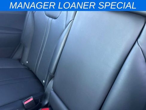 New 2025 Kia Sorento S image 12