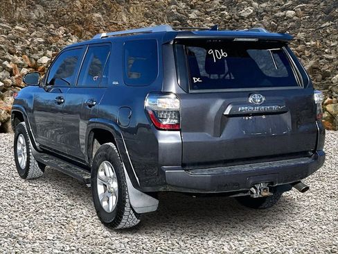 Used 2016 Toyota 4Runner SR5 image 10