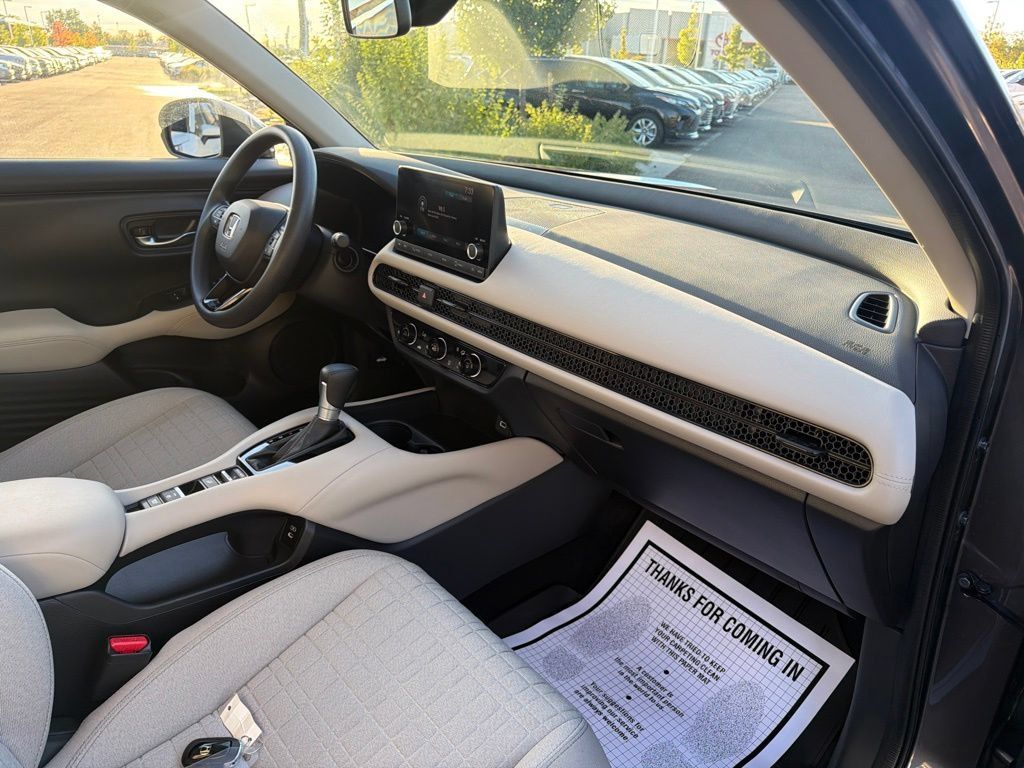 Used 2024 Honda HR-V LX image 12
