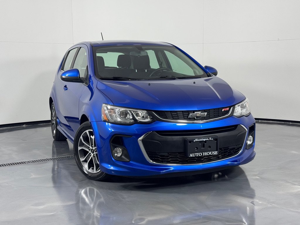 Used 2019 Chevrolet Sonic LT w/ Convenience Package FWD image 2