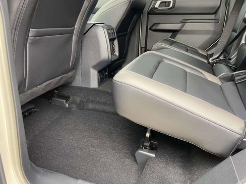 New 2026 Ford Bronco Outer Banks w/ Sasquatch Package AWD/4WD image 8