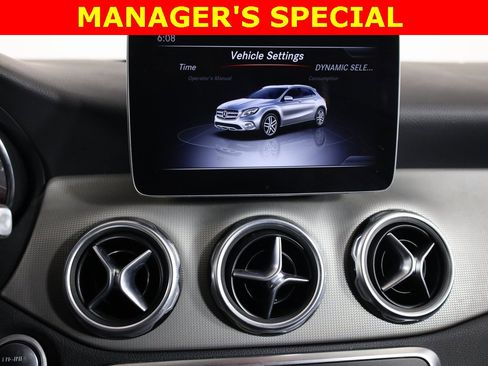 Used 2019 Mercedes-Benz GLA 250 4MATIC image 17