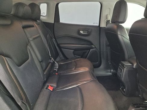 Used 2018 Jeep Compass Limited w/ Navigation Group AWD/4WD image 19