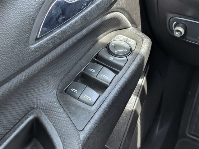 Used 2022 Chevrolet Equinox RS FWD image 17
