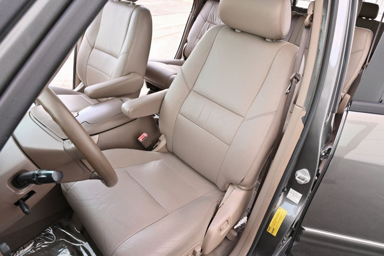 Used 2004 Toyota Sequoia Limited AWD/4WD image 19