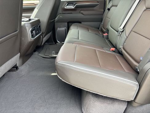 Used 2024 GMC Sierra 3500 Denali w/ Denali Reserve Package image 26