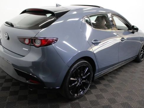 Used 2020 MAZDA MAZDA3 Hatchback w/ Premium Package FWD image 5