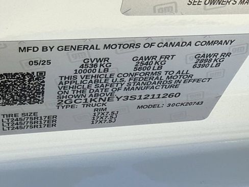 Used 2025 Chevrolet Silverado 2500 LT w/ Convenience Package AWD/4WD image 28