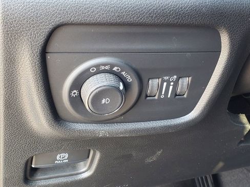 Used 2022 Jeep Grand Cherokee L Limited image 20