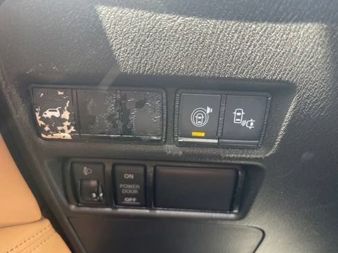 Used 2017 Nissan Armada Platinum w/ Captain Seat Package AWD/4WD image 24