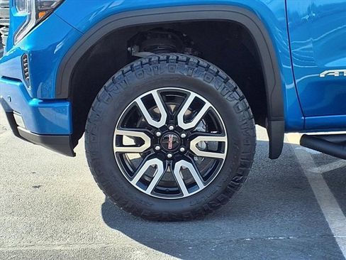 Used 2023 GMC Sierra 1500 AT4 w/ AT4 Premium Package image 28