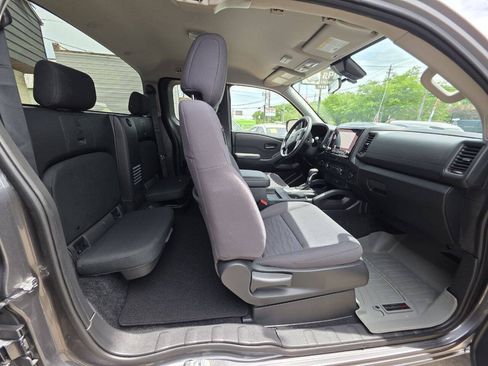 Used 2022 Nissan Frontier S AWD/4WD image 12