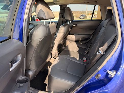 Used 2022 Toyota Corolla Cross XLE w/ Convenience Package image 25