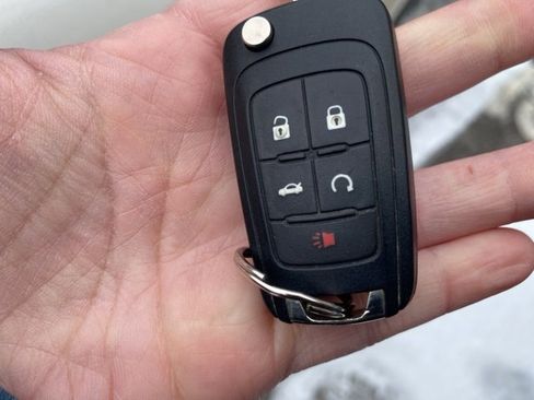 Used 2013 Buick Regal Premium image 17