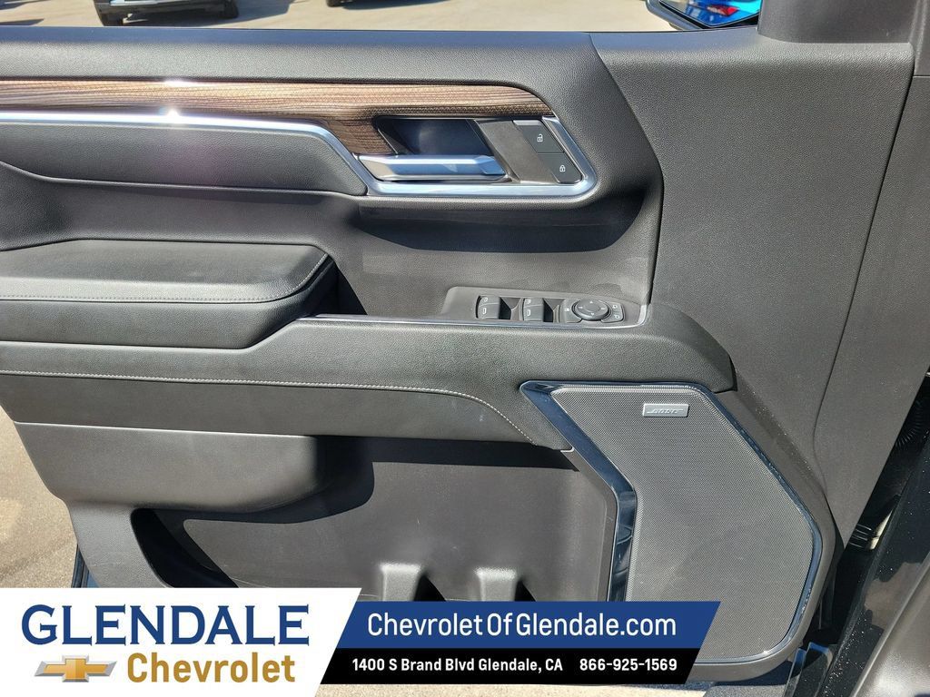 Used 2024 Chevrolet Silverado 1500 LT Trail Boss w/ LT Trail Boss Premium Package AWD/4WD image 37