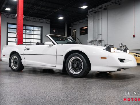 Used 1991 Pontiac Firebird Trans Am RWD image 7