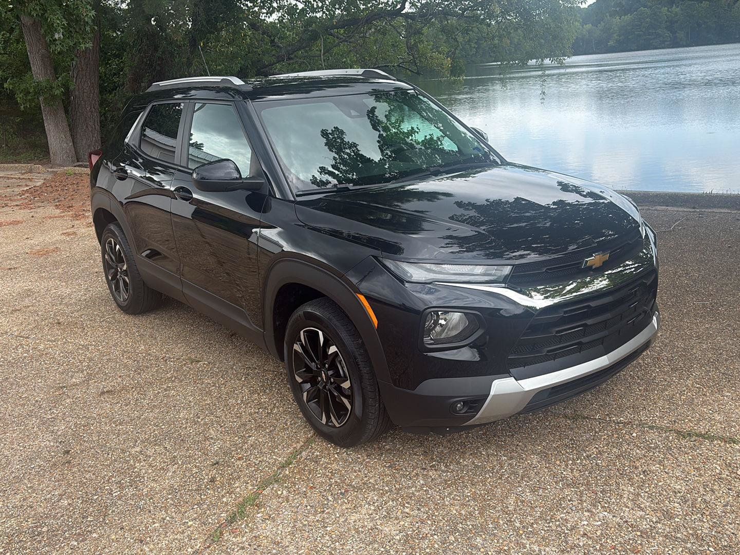 Used 2023 Chevrolet TrailBlazer LT w/ Convenience Package AWD/4WD image 1