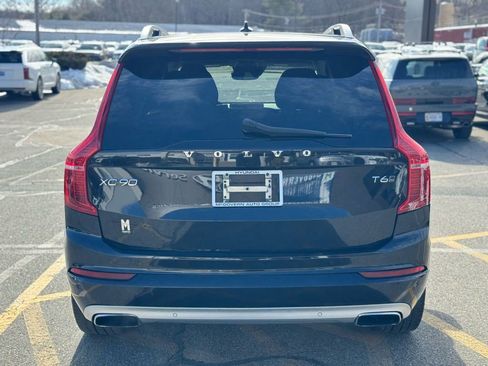 Used 2017 Volvo XC90 T6 Momentum w/ Vision Package image 5
