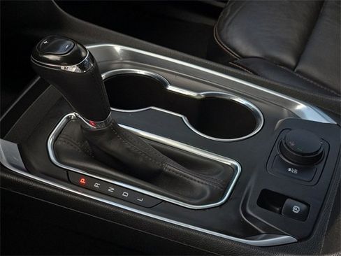 Used 2018 Chevrolet Traverse LT image 23