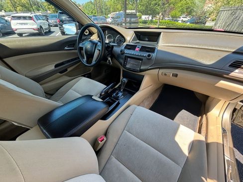 Used 2009 Honda Accord LX image 17