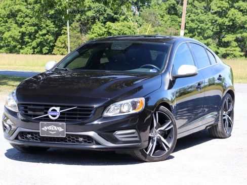 Used 2017 Volvo S60 T6 R-Design Platinum w/ Climate Package AWD/4WD image 45