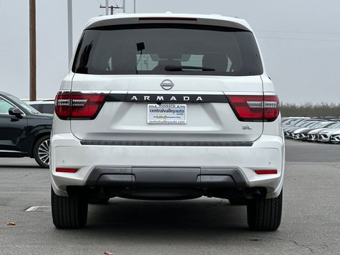 Certified 2023 Nissan Armada SL w/ Captain's Chairs Package image 5