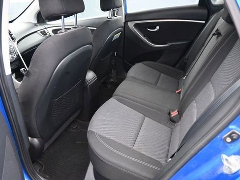 Used 2017 Hyundai Elantra GT image 16