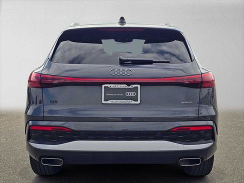 Used 2025 Audi Q5 Premium Plus w/ Premium Plus AWD/4WD image 4