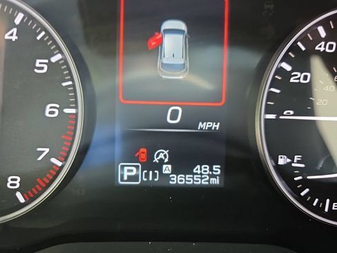 Used 2025 Subaru Crosstrek 2.5i Premium AWD/4WD image 7