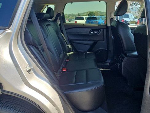 Used 2023 Nissan Rogue SL w/ SL Premium Package FWD image 28