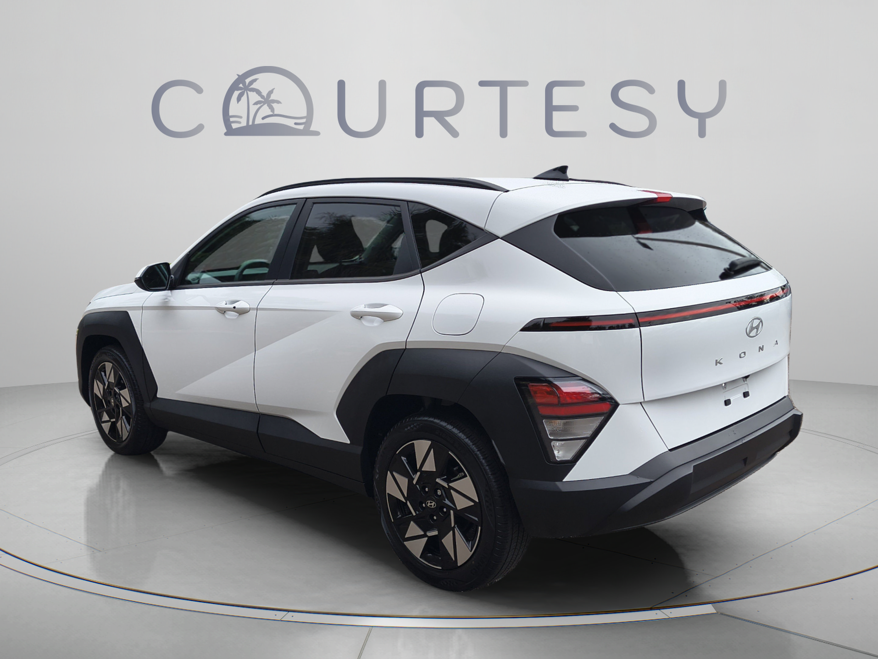 Certified 2024 Hyundai Kona SEL FWD image 3
