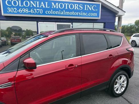 Used 2018 Ford Escape SE AWD/4WD image 2