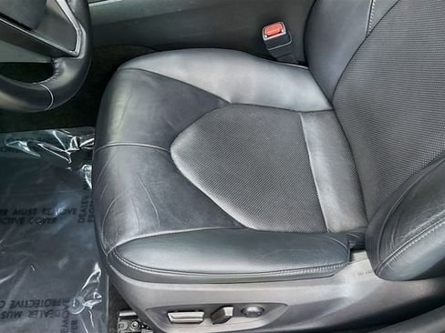 Used 2020 Toyota Camry XLE image 18