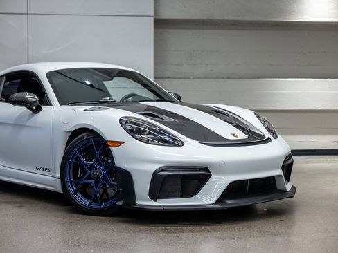 Used 2025 Porsche 718 Cayman GT4 RS w/ Weissach Package image 18