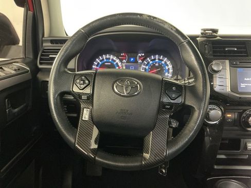 Used 2016 Toyota 4Runner SR5 Premium image 16