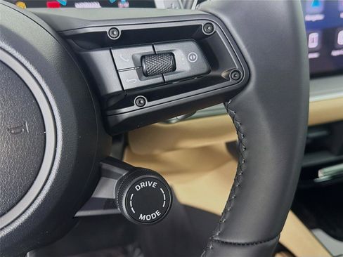 New 2026 Porsche Cayenne image 14