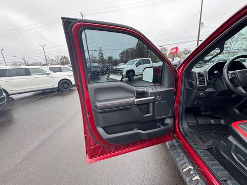 Used 2019 Ford F150 Lariat w/ Equipment Group 502A Luxury AWD/4WD image 11
