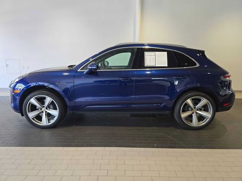 Used 2025 Porsche Macan AWD/4WD image 2