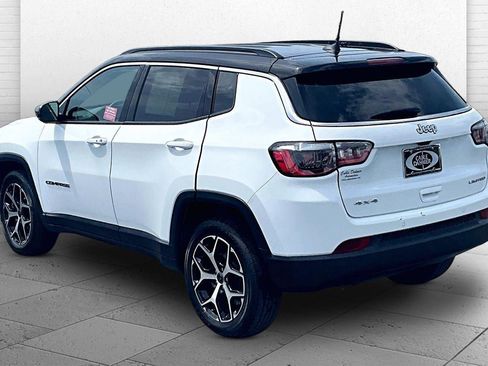 Used 2025 Jeep Compass Limited AWD/4WD image 11