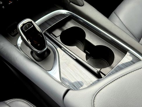 Used 2018 Buick Enclave Premium FWD image 28