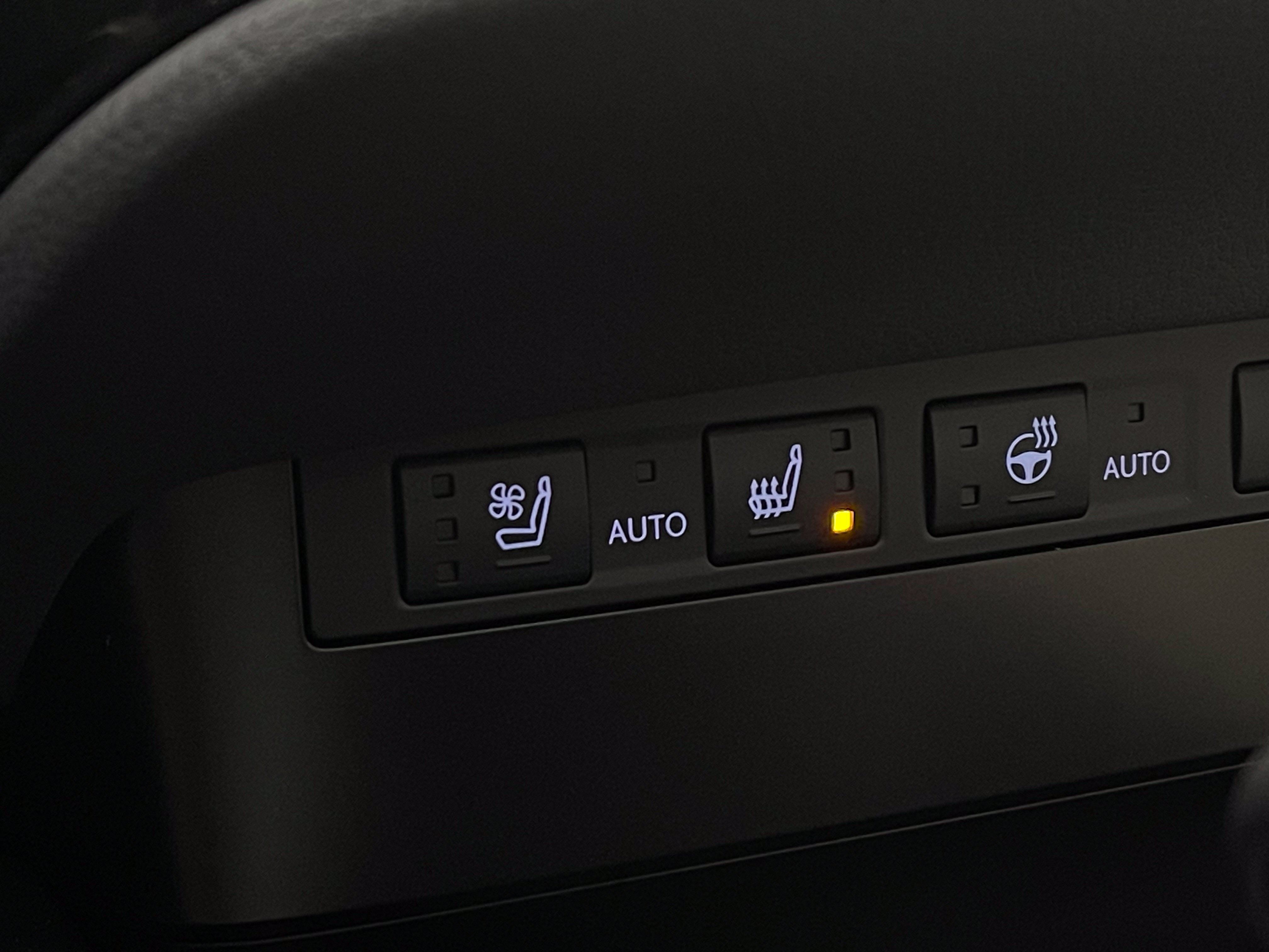 Used 2024 Lexus ES 350 Ultra Luxury w/ Accessory Package (Z2) FWD image 6